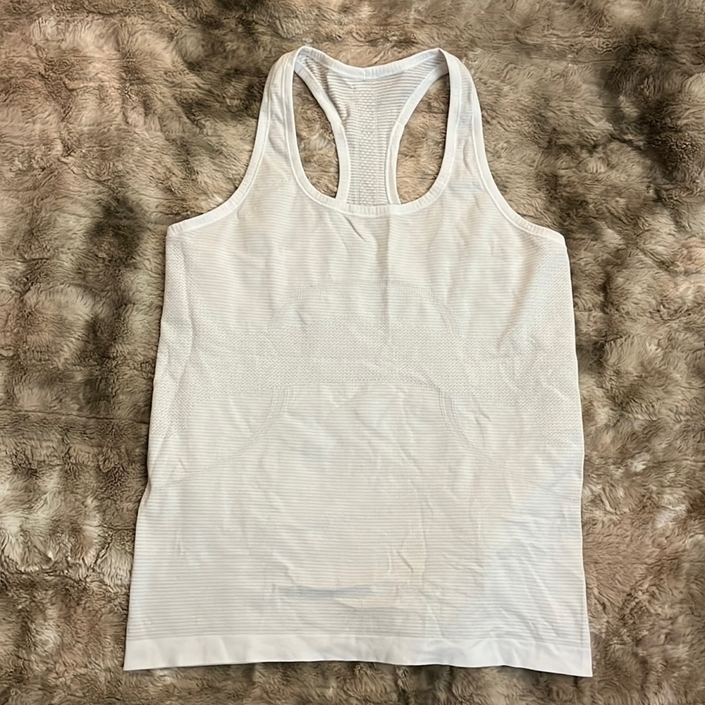 Lululemon size 10 swiftly tank